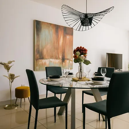 Apartment Location Garden View Lux 2bdr By The Sea