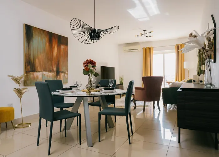 Spacious 2br Garden In Gated Complex Near *