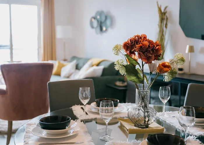 Spacious 2br Garden In Gated Complex Near